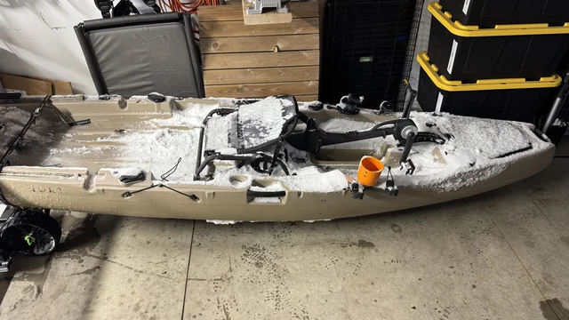 3 days before thanksgiving, l didn't tip it over so kayak season was over.  My goal was thankgiving, dang it.  it was getting pretty icy out there though,  had to make a few trails in the thin ice :-|