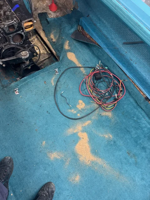 Sand should NOT pour out of the manifold 😬