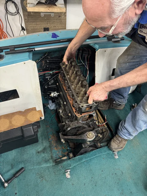 Reconditioned (cleaned aggressively) head going back on.
