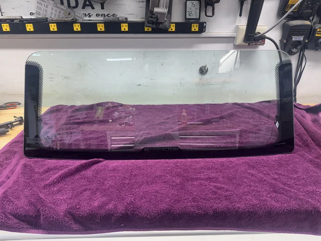 Wifey left for the weekend. MODIFY EVERYTHING WHILE SHE CAN’T OBJECT! 😂. Tinting the pontoon drivers window, but for good reason. My eyes look right at the top edge of the glass when on plane. Kinda annoying. Putting tint to delineate between the two. It’s like just a bit off from my prescription glasses and it’s distracting. I’m hoping tint will help. 